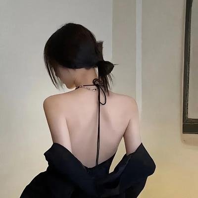 女人的阴影 海报